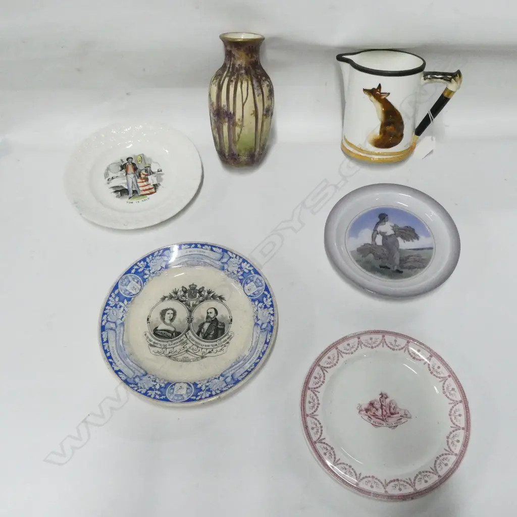 4 PLATES 1 R. COPENHAGEN, DOULTON REYNARD FOX JUG (STG TRIM), CZECH AMPHORA VASE H.170mm Image 1++