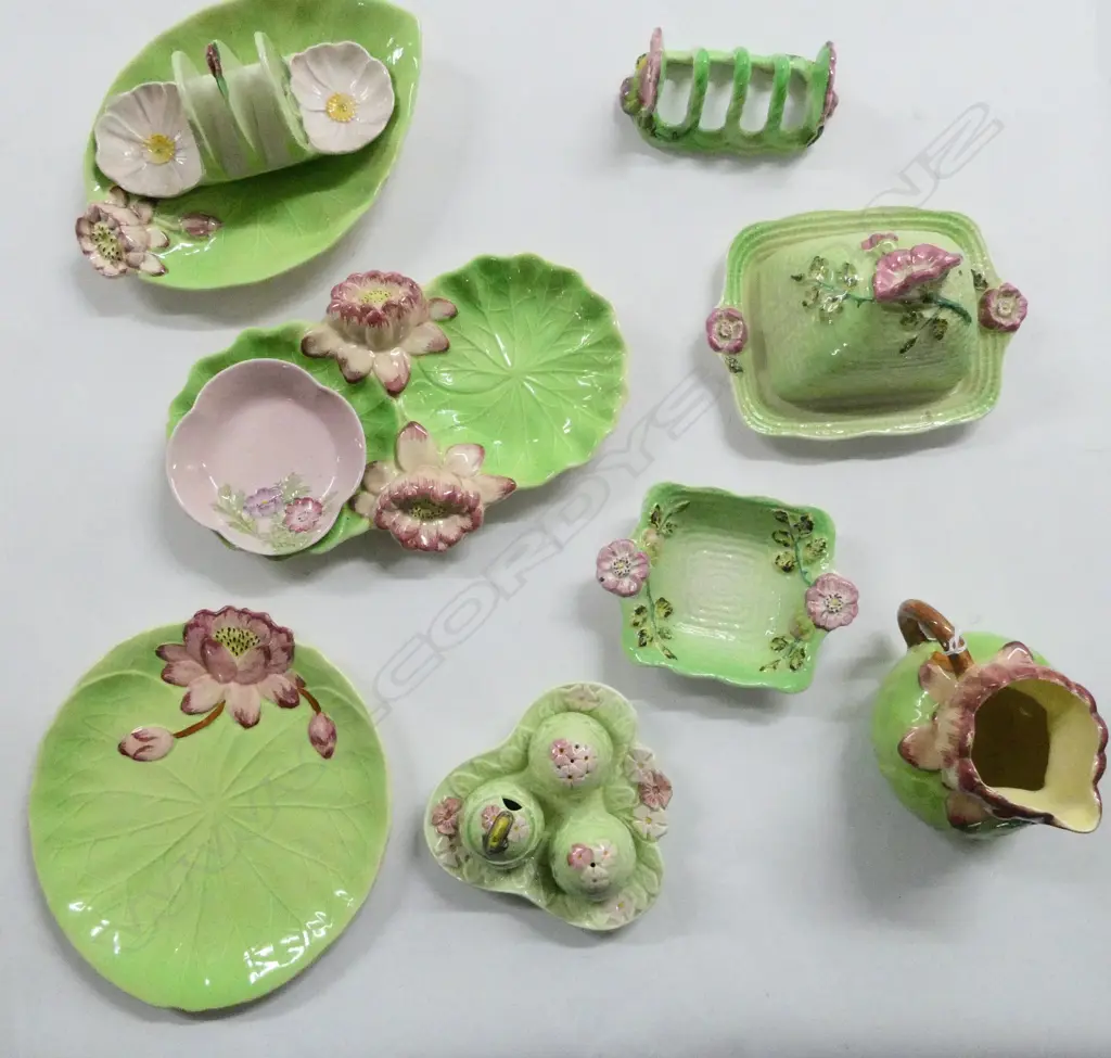 10 PCES GREEN CARLTON WARE Image 1++