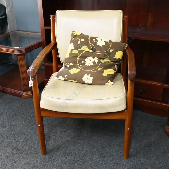 RETRO / MCM ARMCHAIR