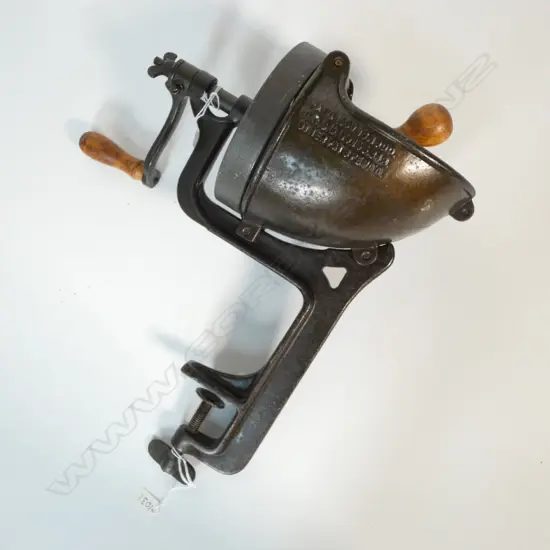 (1031) VINTAGE CAST IRON UNIVERSAL TABLETOP VEGETABLE SLICER H.340mm