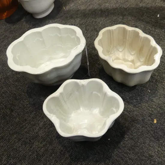 3 CERAMIC JELLY MOULDS (1 crazed) W.170mm