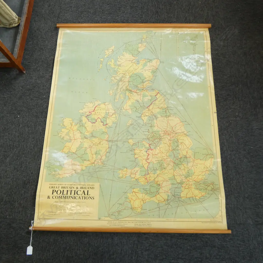 MAP OF GREAT BRITAIN & IRELAND, PHILIP & SON 1961 Image 1++