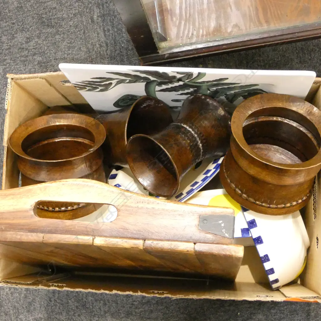 ASST. CERAMICS, PLATTER, WOODEN TRAY ETC Image 1++