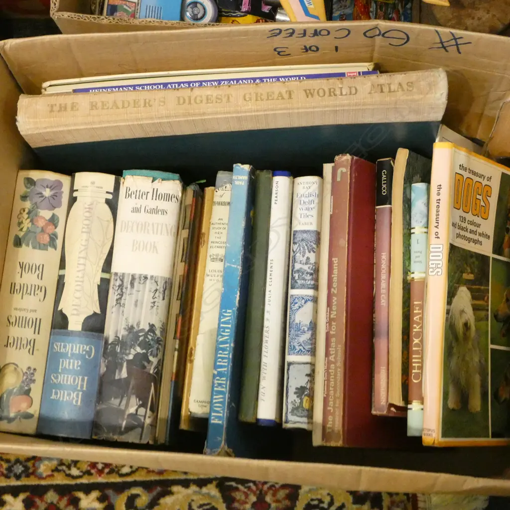 VINTAGE BOOKS Image 1++