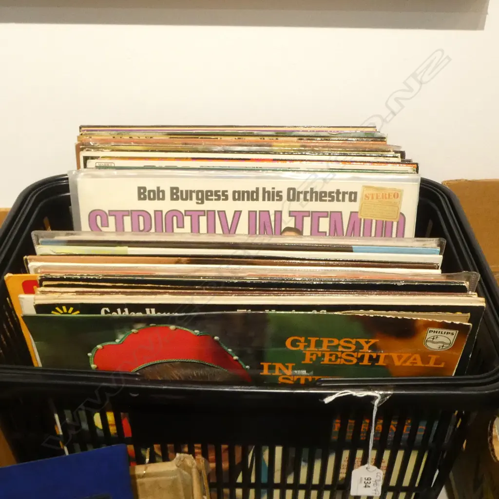 BOX VINTAGE LPS INCLDS; TANGO, BOSA NOVA, STH AMERICAN, WORLD MUSIC, SWING & DANCE MUSIC Image 1++