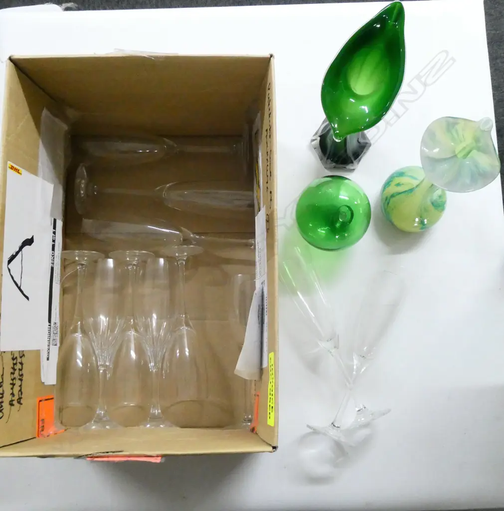 WINE GLASSES, 2 GREEN VASES Image 1++