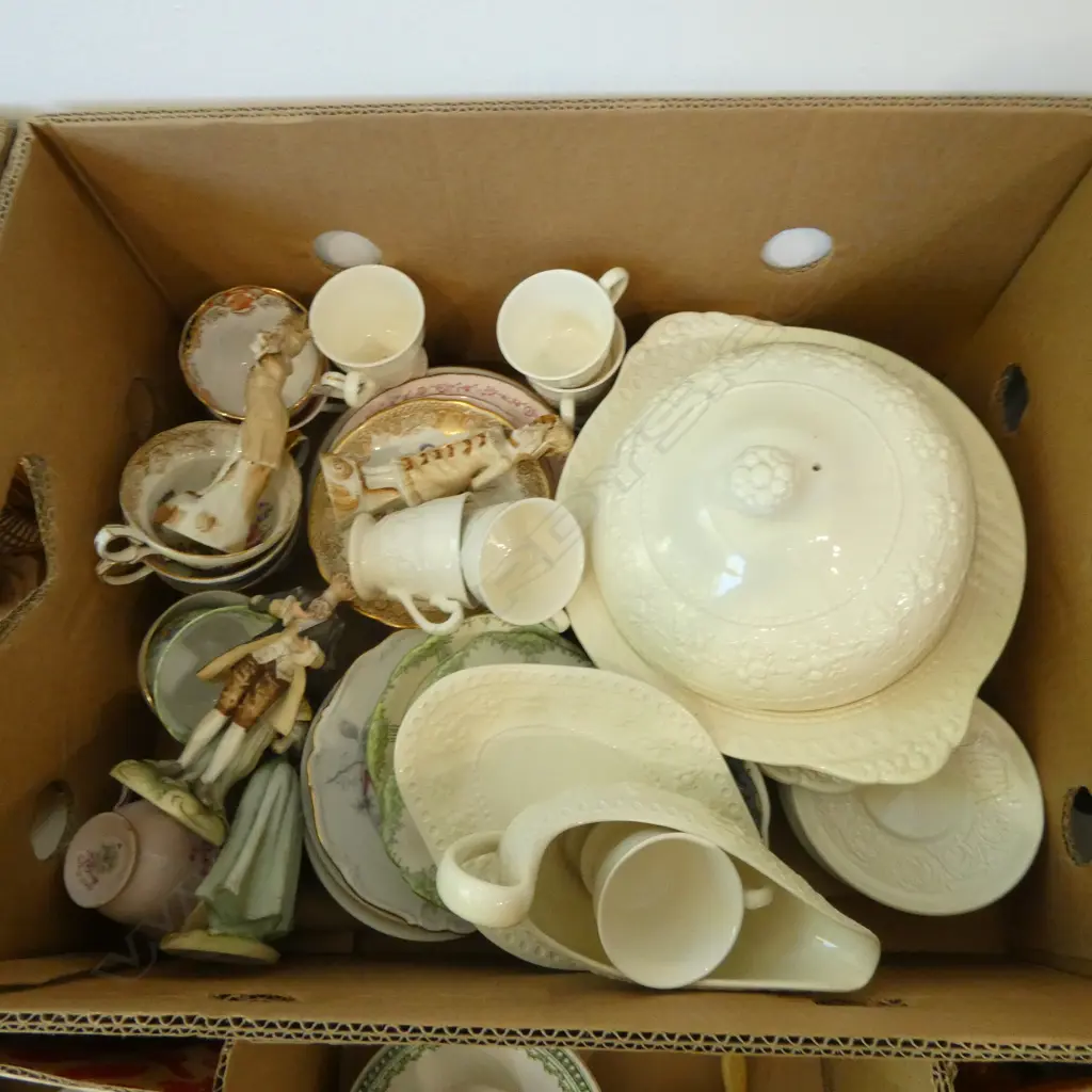 ASST. C/S, 4 FIGURINES, WEDGWOOD 'PATRICIAN' PART SET Image 1++