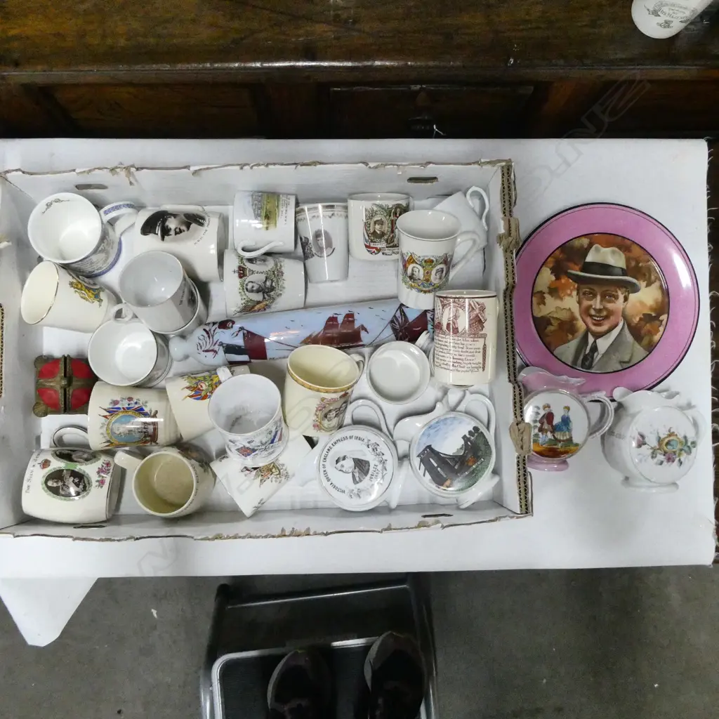 ASST. CHINA: ROYALTY ETC Image 1++