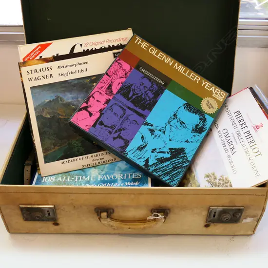 VINTAGE SUITCASE OF LP RECORDS: JAZZ & CLASSICAL