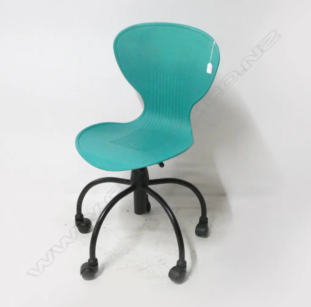 ITALIAN 'ECHO' OFFICE CHAIR Image 1++
