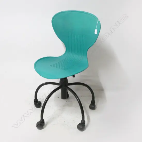 ITALIAN 'ECHO' OFFICE CHAIR