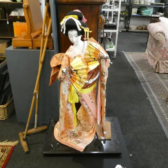 TALL JAPANESE GESHA DOLL H700MM