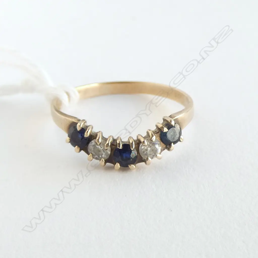 9ct GOLD SAPPHIRE COMPANION RING 1.16gms SIZE L Image 1++