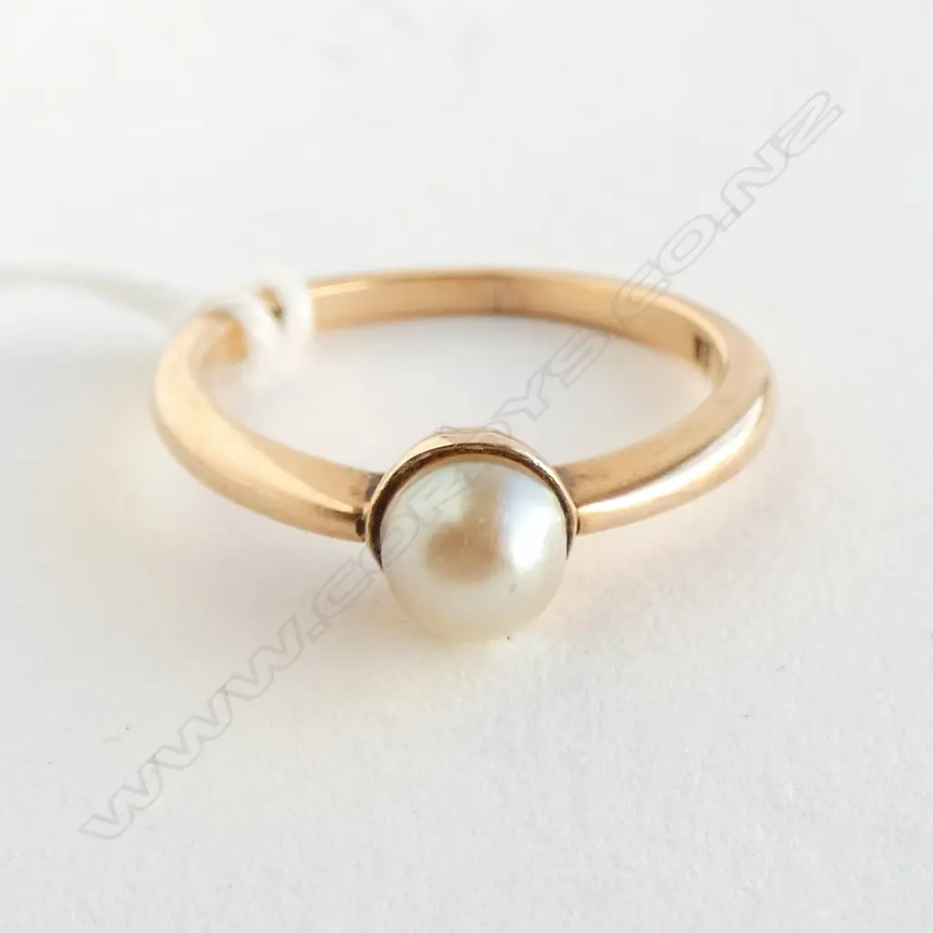 15ct GOLD & CULTURED PEARL VINTAGE RING 2.26gms SIZE K Image 1++