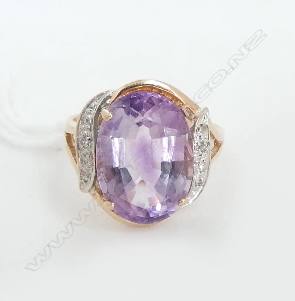 9ct AMETHYST & DIAMOND RING 3.9gm SIZE M Image 1++