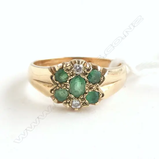 9ct Y/GOLD & EMERALD & DIAMOND DRESS RING 3.67gms SIZE M