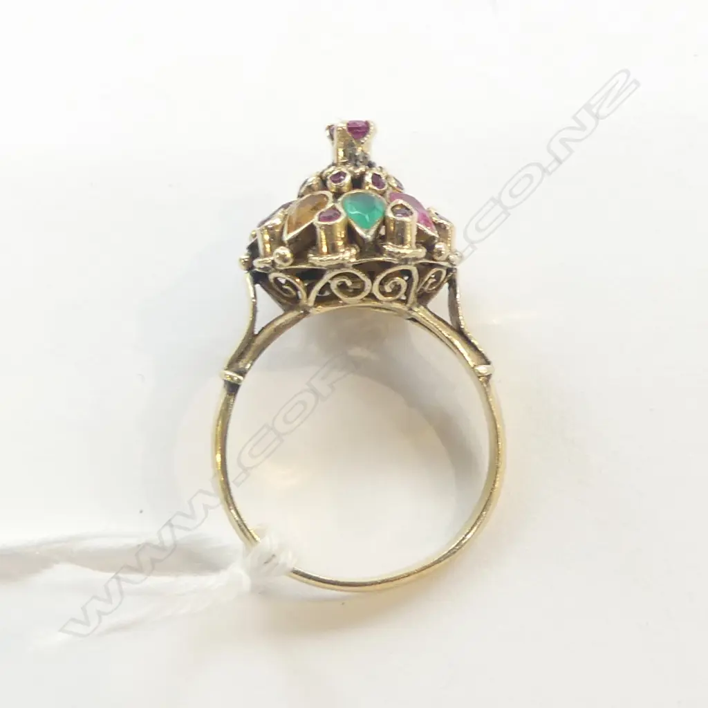 18CT GOLD AND GEMSTONE SET PRINCESS RING 6gm SIZE R Image 1++