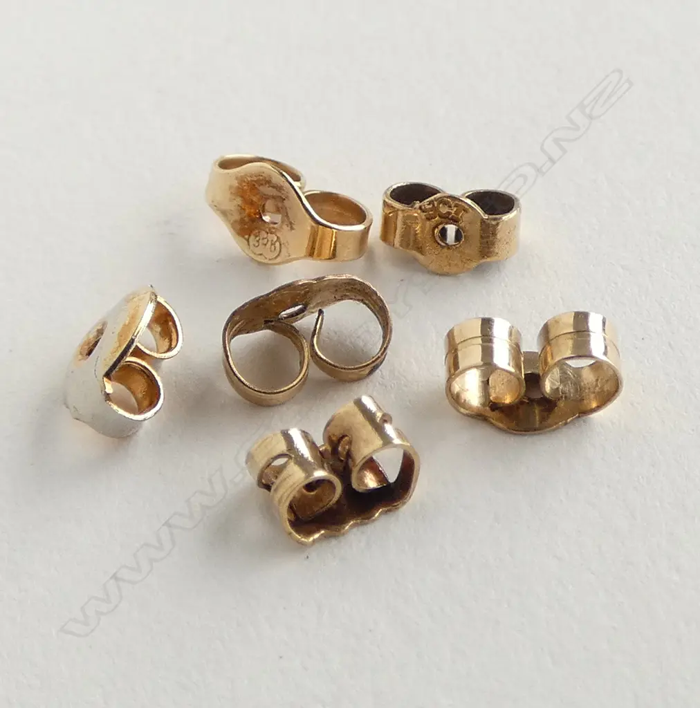 6 x scroll 9ct GOLD EARRING BACKS Image 1++