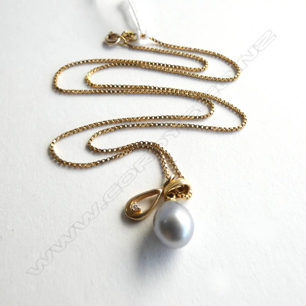 14ct GOLD DBLE PENDANT NECKLACE grey pearl & diamond pendants L.460mm 4.9gms Image 1++