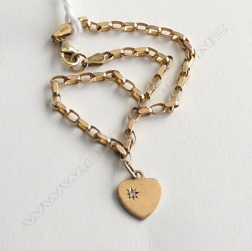 10ct GOLD BRACELET w heart charm 4.28gms Image 1++