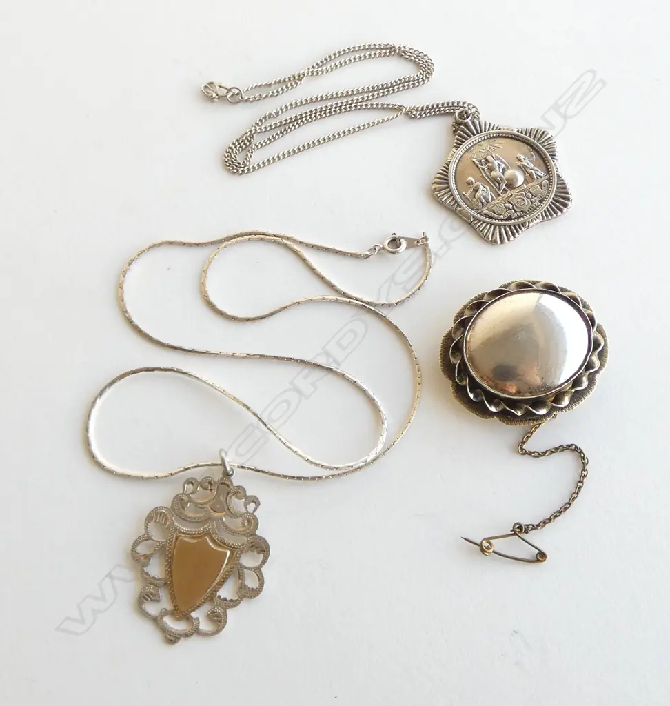 2 SILVER MEDALLIONS & LGE PLAIN BROOCH Image 1++