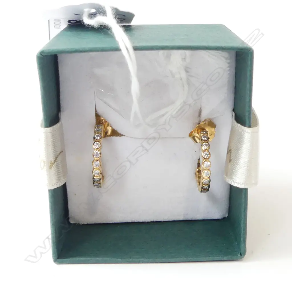 S/SILVER BILL CLIP 8G & 2 PRS S/SILVER EARINGS  Image 1++