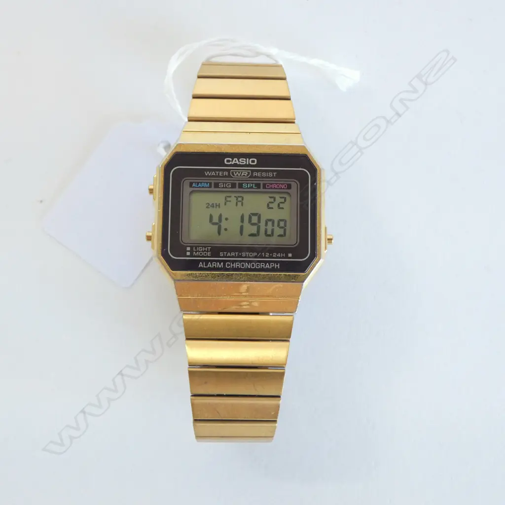 VINTAGE CASIO DIGITAL GENTS WRISTWATCH ALARM/CHRONOGRAPH gold plated Image 1++