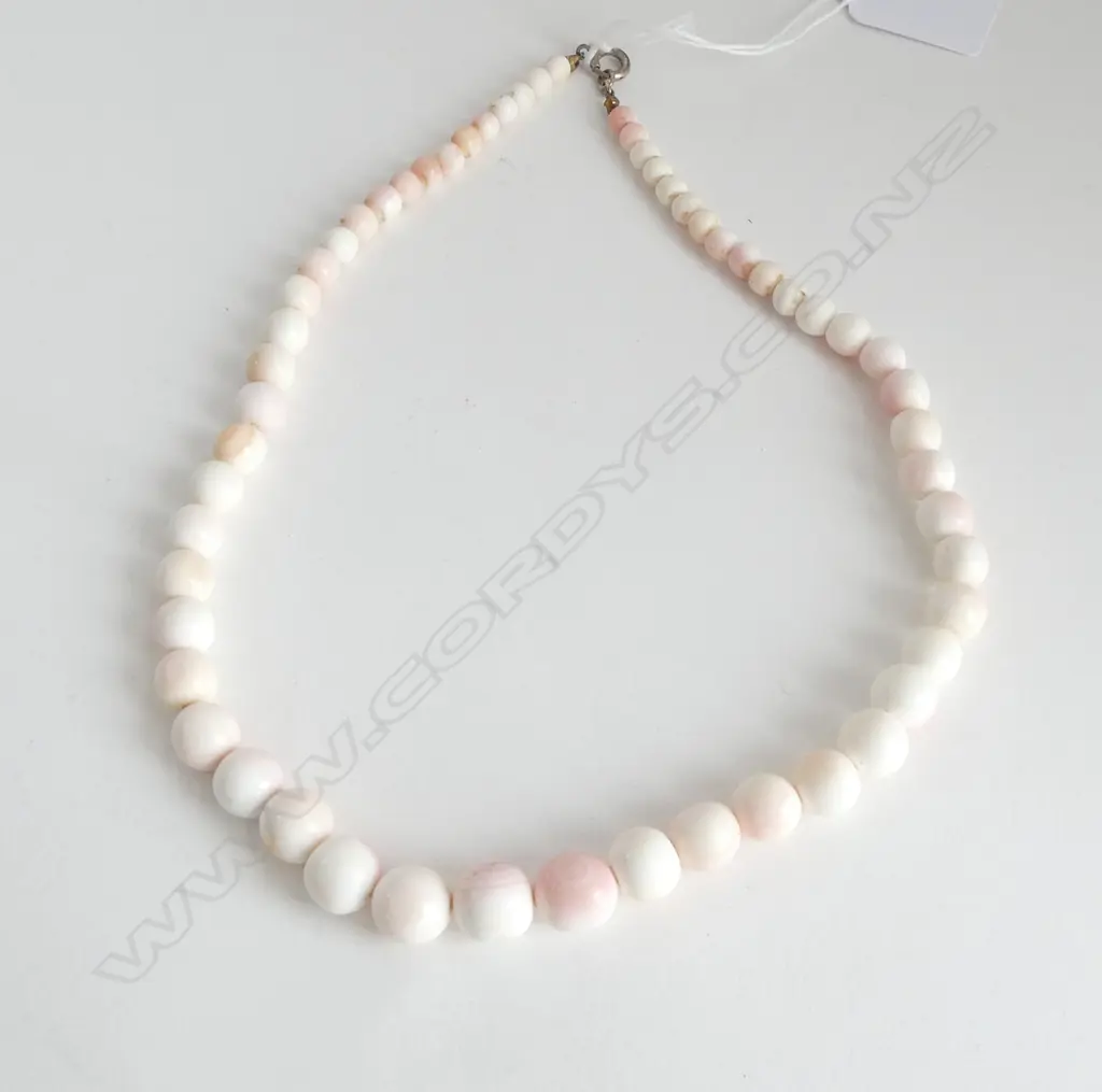 VINTAGE ANGEL SKIN CORAL NECKLACE Image 1++