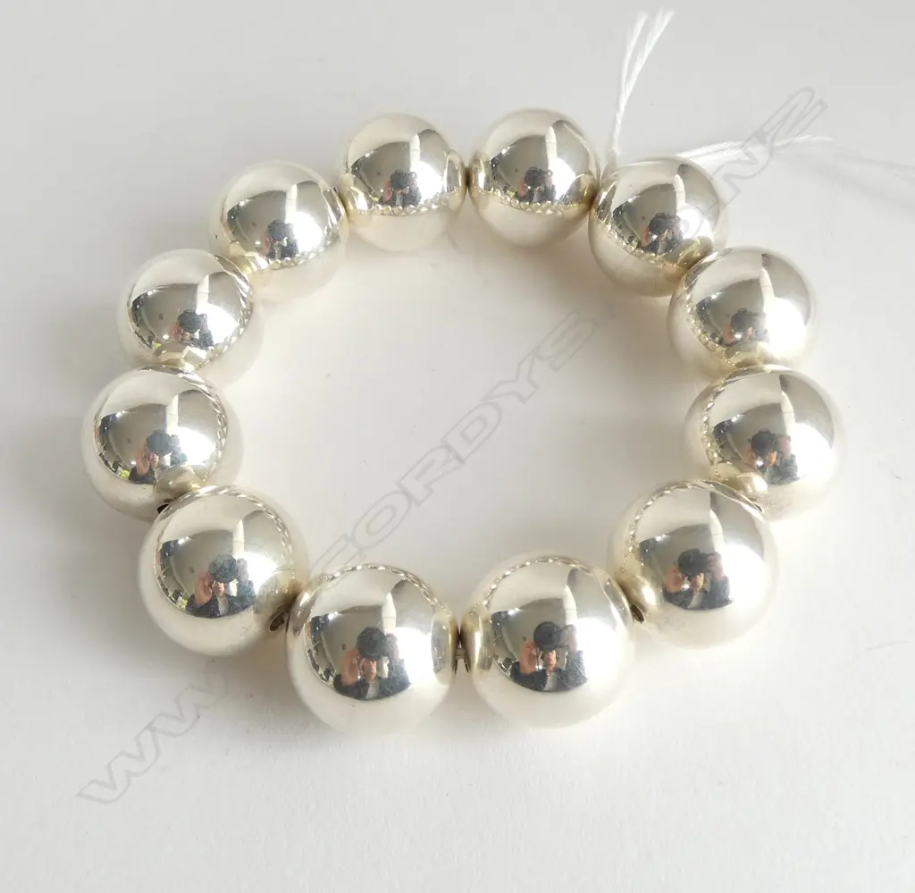 **RTV** SILVER BALL EXPANDING BRACELET 44.6gm, new old stock Image 1++