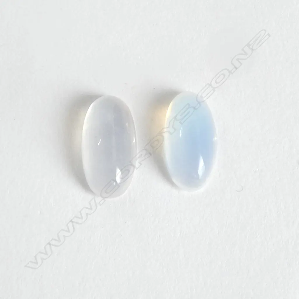 PR MOONSTONE CABACHONS, 8.6cts Image 1++