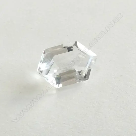UNSET STONE  4.88CT WHITE TOPAZ