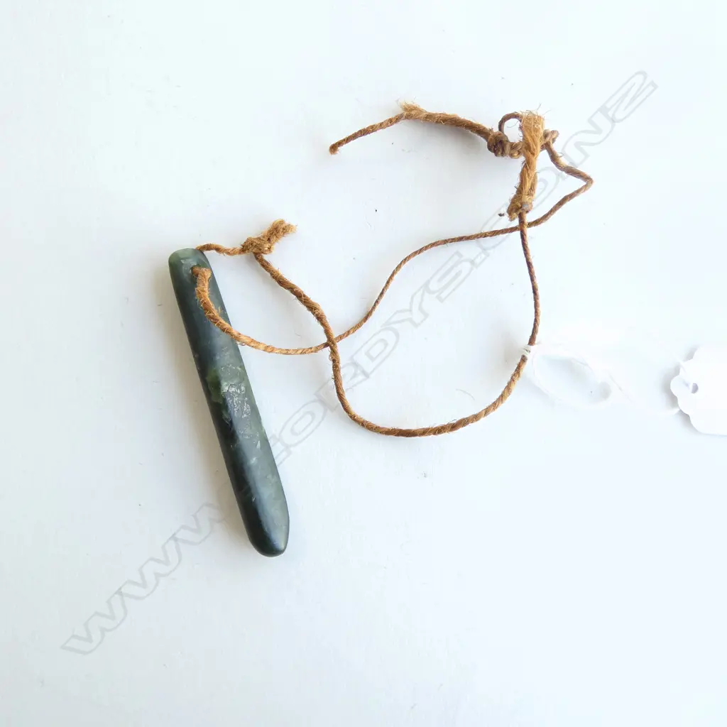 MAORI POUNAMU KURU PENDANT hourglass suspension hole L.85mm Image 1++