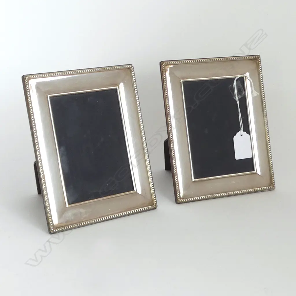 PR STG SILVER PHOTO FRAMES bead edge 180 x 140mm SHEFFIELD 2006 Image 1++