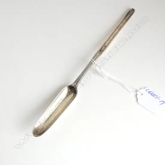 GEORGE III SILVER DOUBLE ENDED MARROW SCOOP 44gms