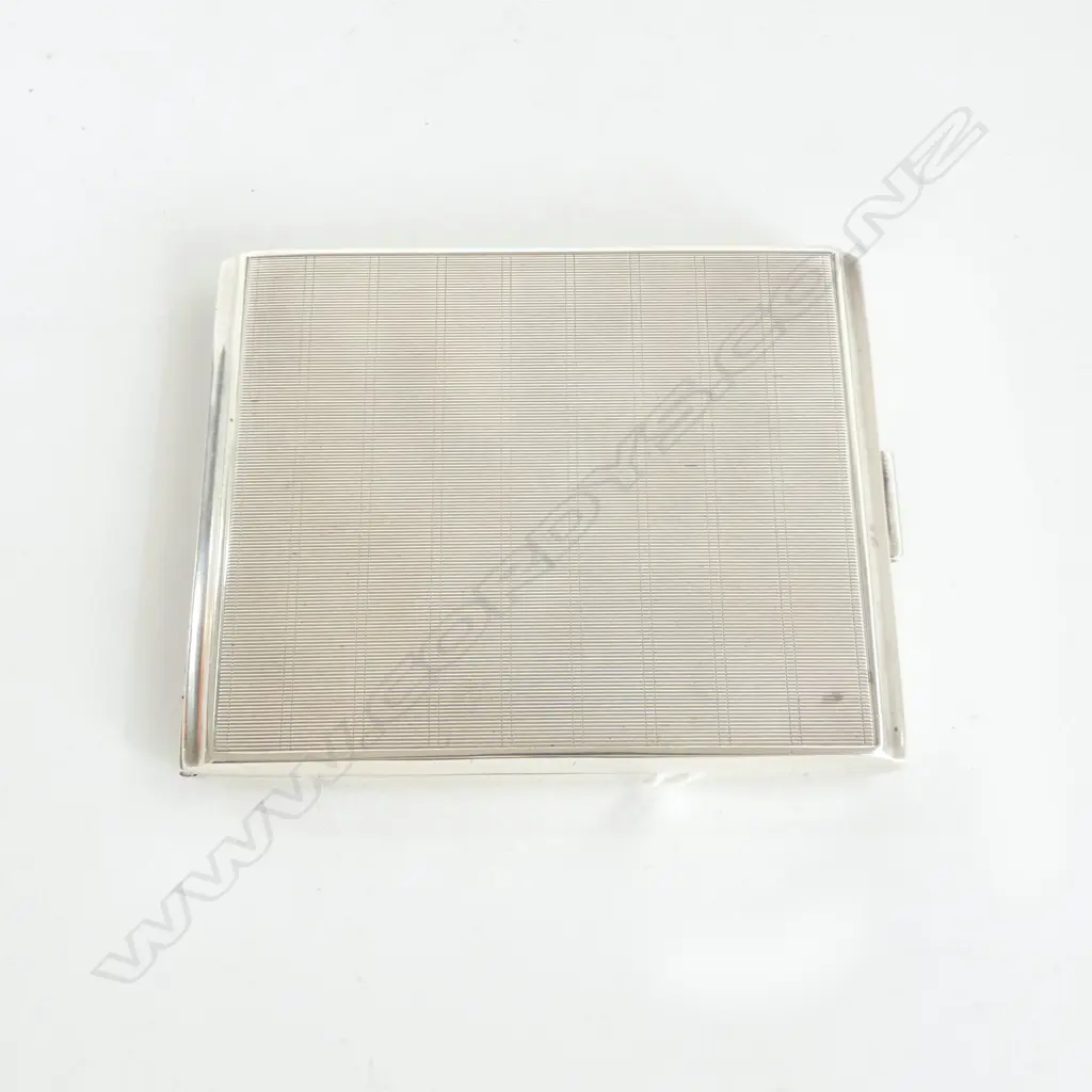 935 EUROPEAN SILVER CIGARETTE CASE machine engraved 122gms. Image 1++