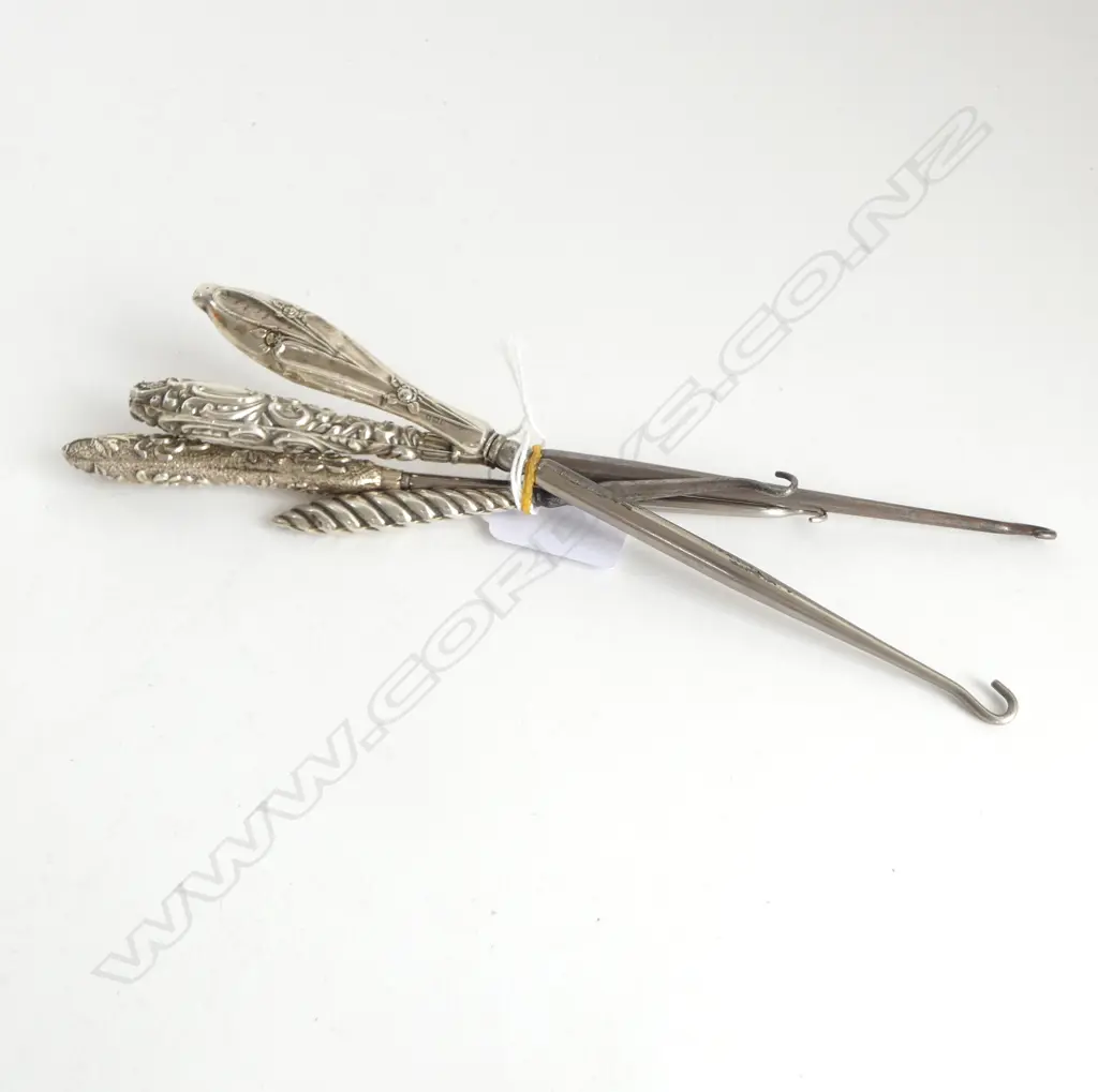 4 EDWARDIAN EMBOSSED SILVER HANDLED BOOT LACE HOOKS Image 1++