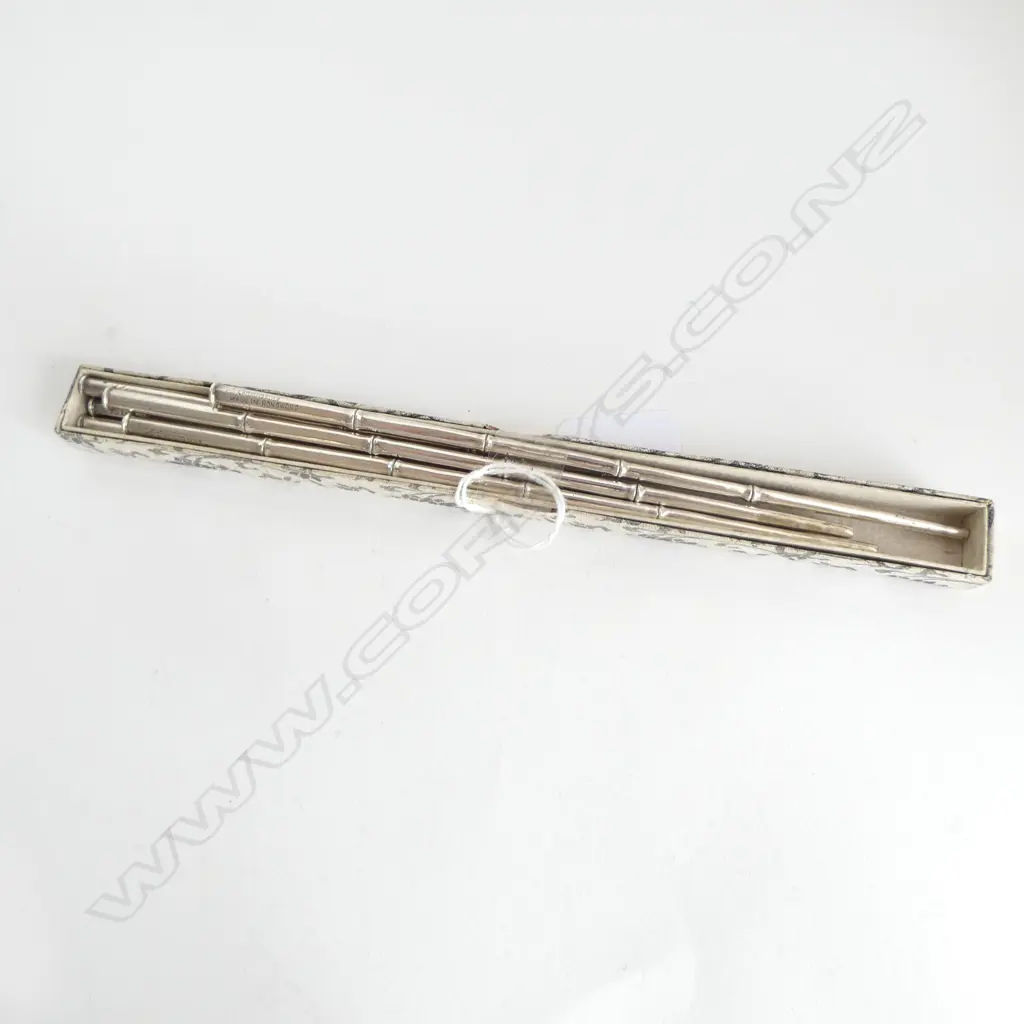 3 PRS S/SILVER CHOPSTICKS 52G Image 1++