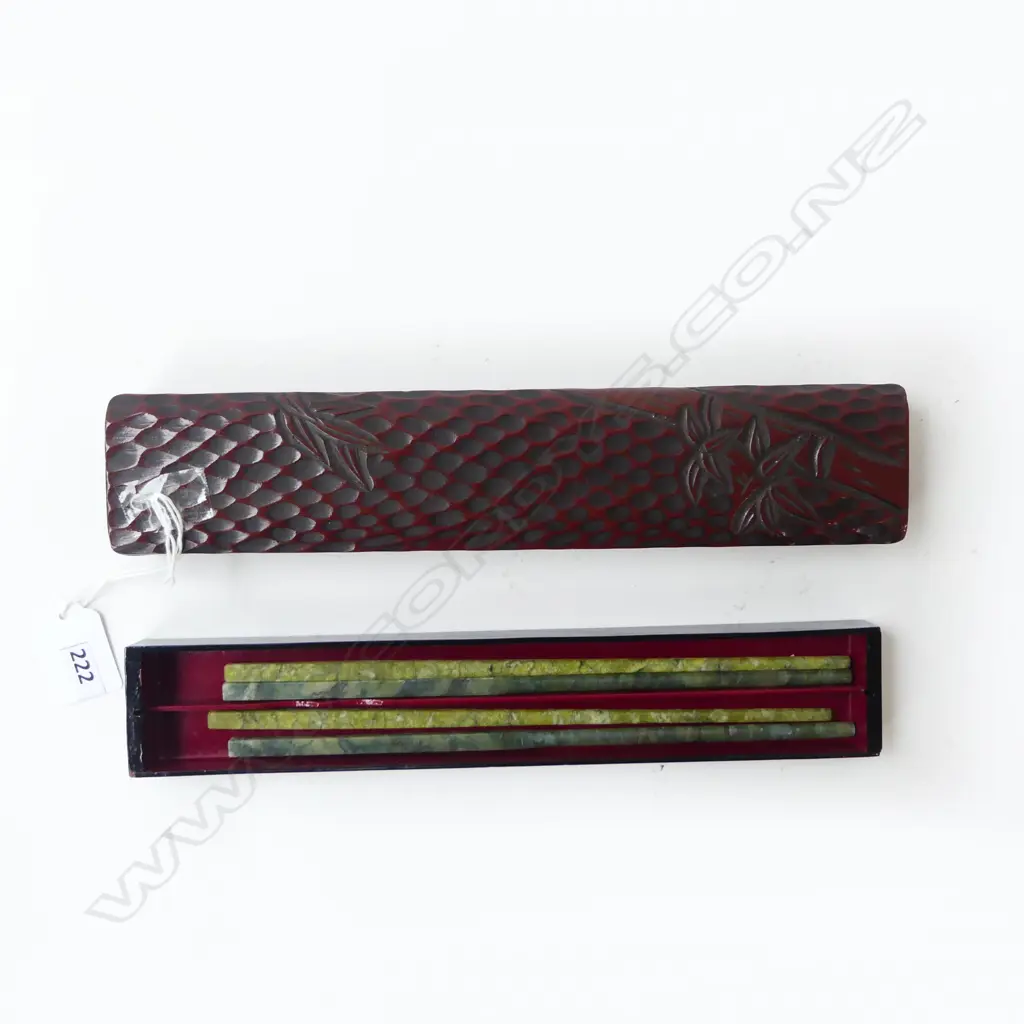 CASED 2PRS JADE CHOPSTICKS L265MM Image 1++