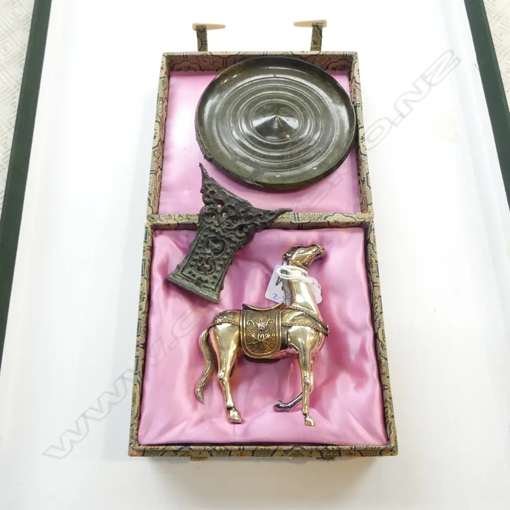 BOXED METAL ORIENTAL HORSE H.110mm w. OTHER ORIENTAL METAL DISH (FAULTS) Image 1++