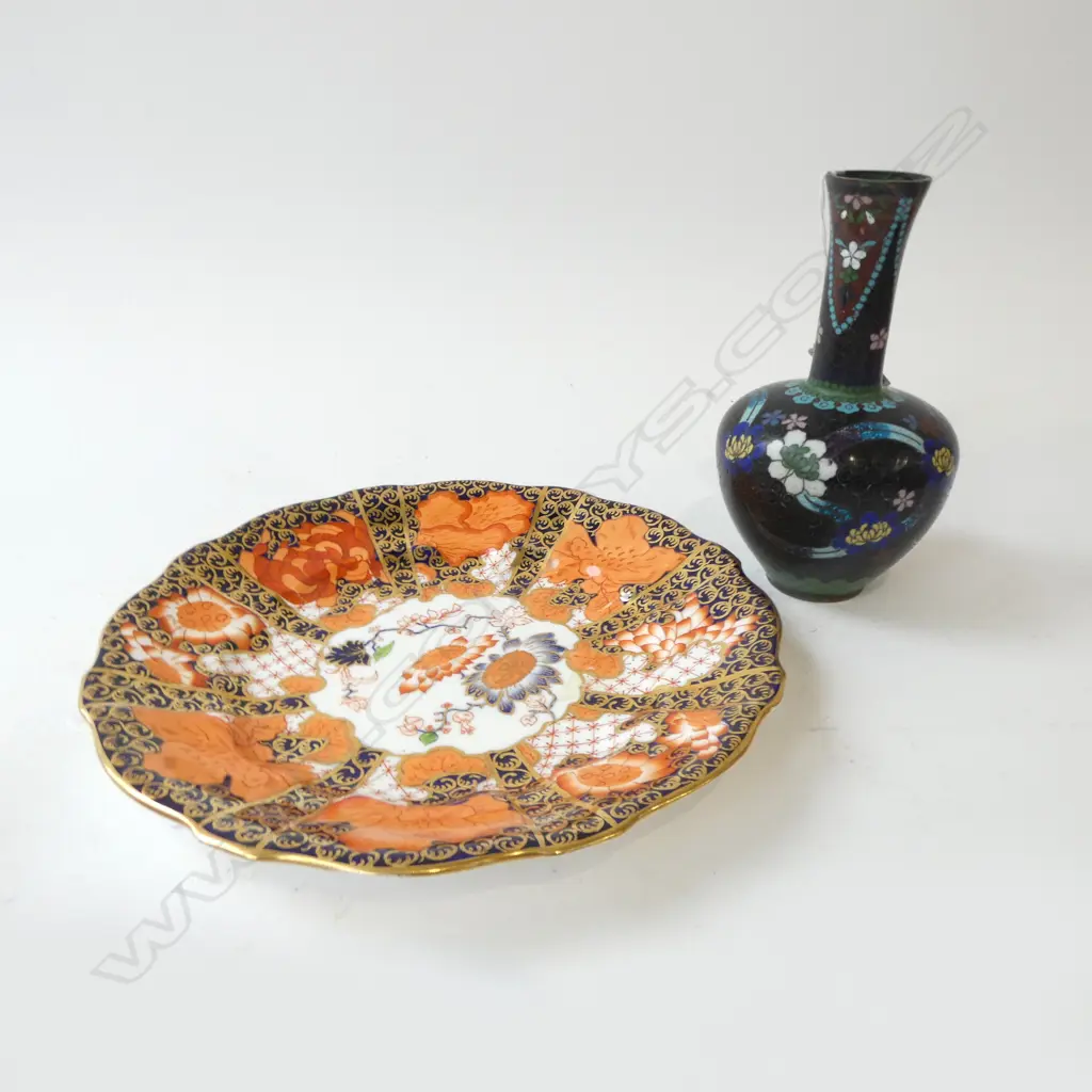 ANTIQUE CLOISONNE VASE H.160mm & ROYAL CROWN DERBY IMARI PATTERN PLATE DIA.20mm Image 1++