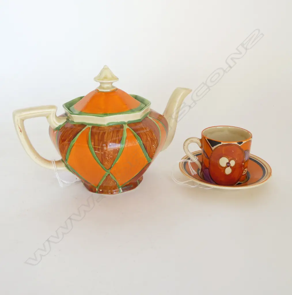 CLARICE CLIFF ORIGINAL BIZARRE TEAPOT small lid repairs H130MM & COFFEE CAN & SAUCER Sliced fruit Image 1++