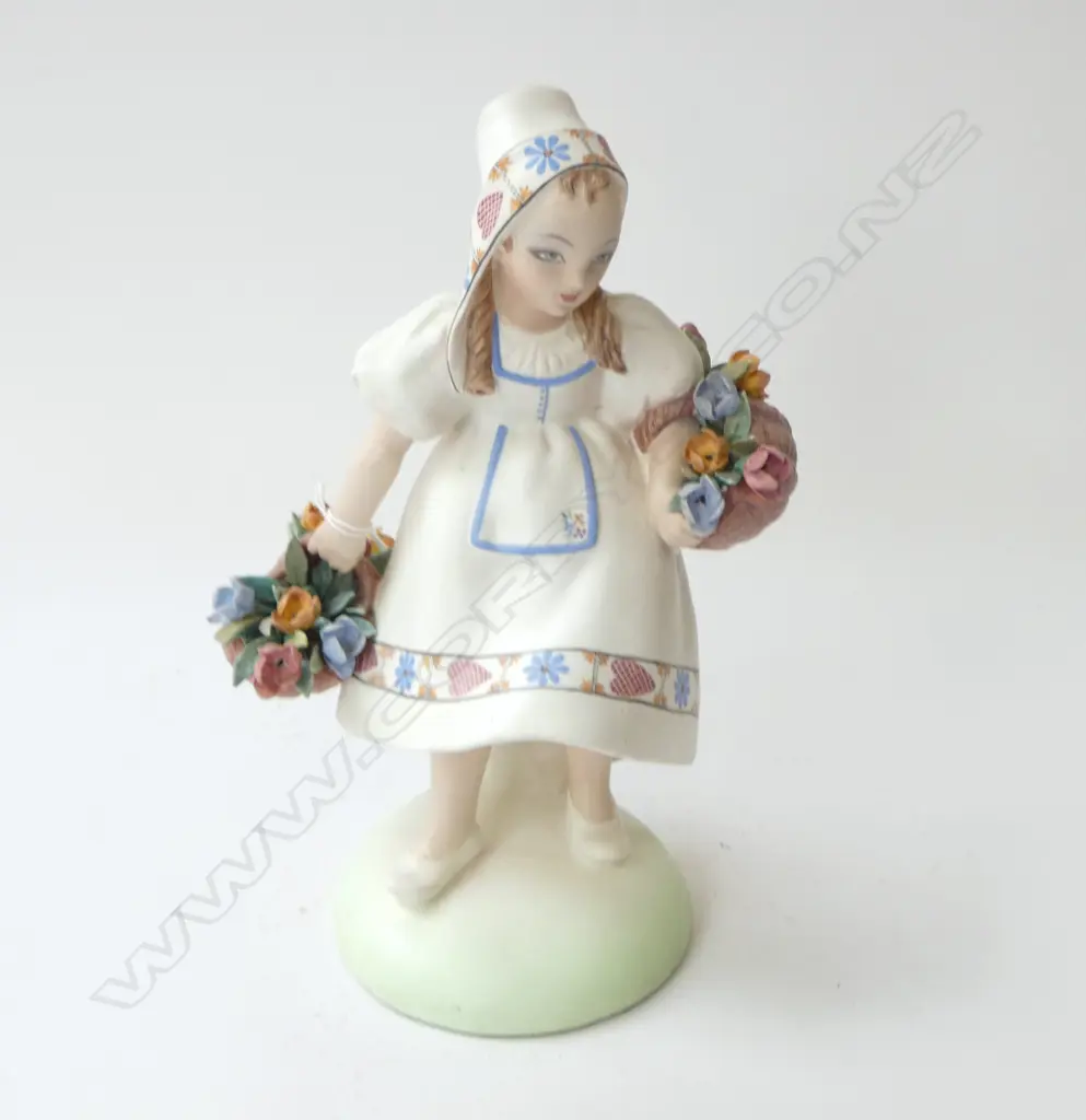 ITALIAN FIGURE OF A GIRL by GUIDO CACCIAPUOTI H.250mm Image 1++