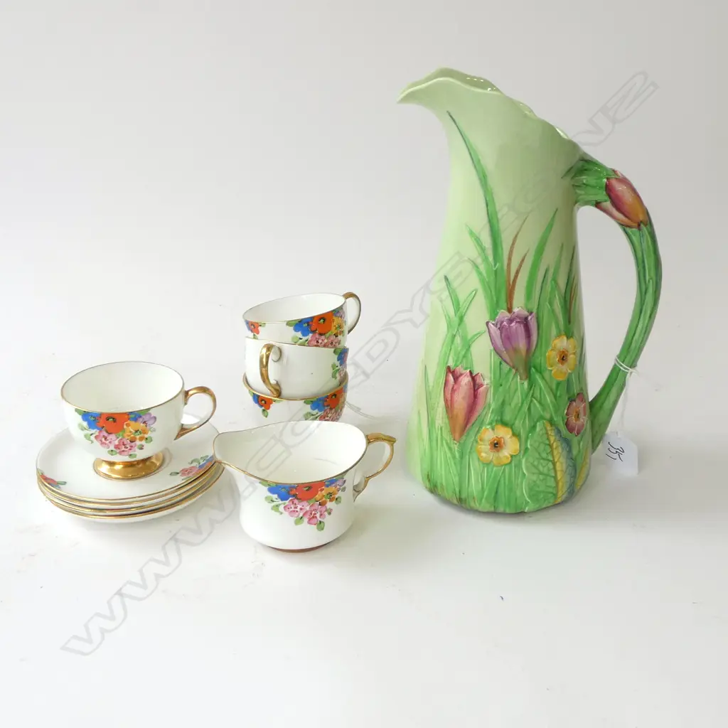 PART TEASET  CARLTONWARE 'SUNSHINE' 4 CUPS & JUG WITH LGE CARLTONWARE CROCUS JUG H.260mm Image 1++