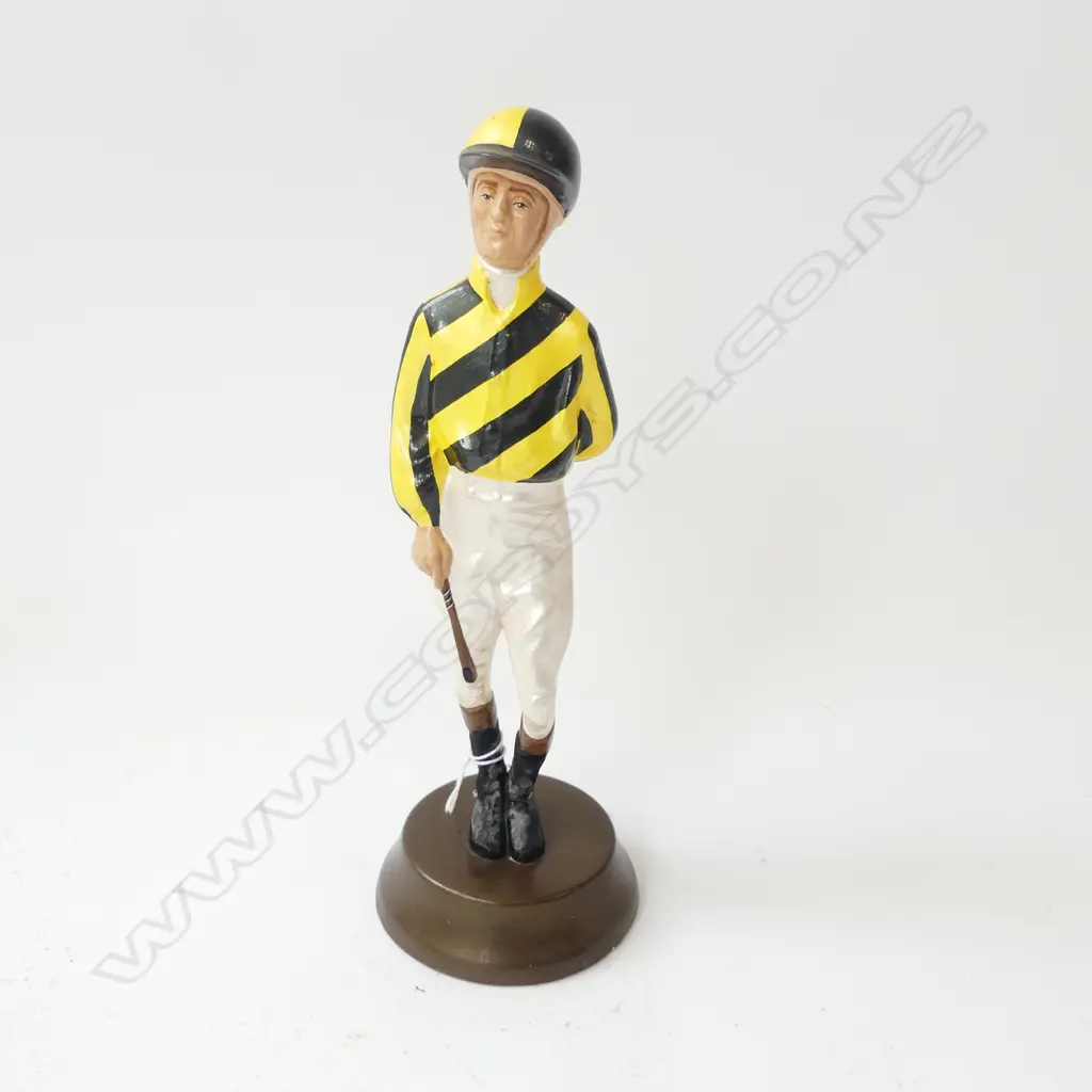 UNUSUAL CERAMIC FIGURINE OF A JOCKEY REFERENCE NO 399 H.2656mm Image 1++