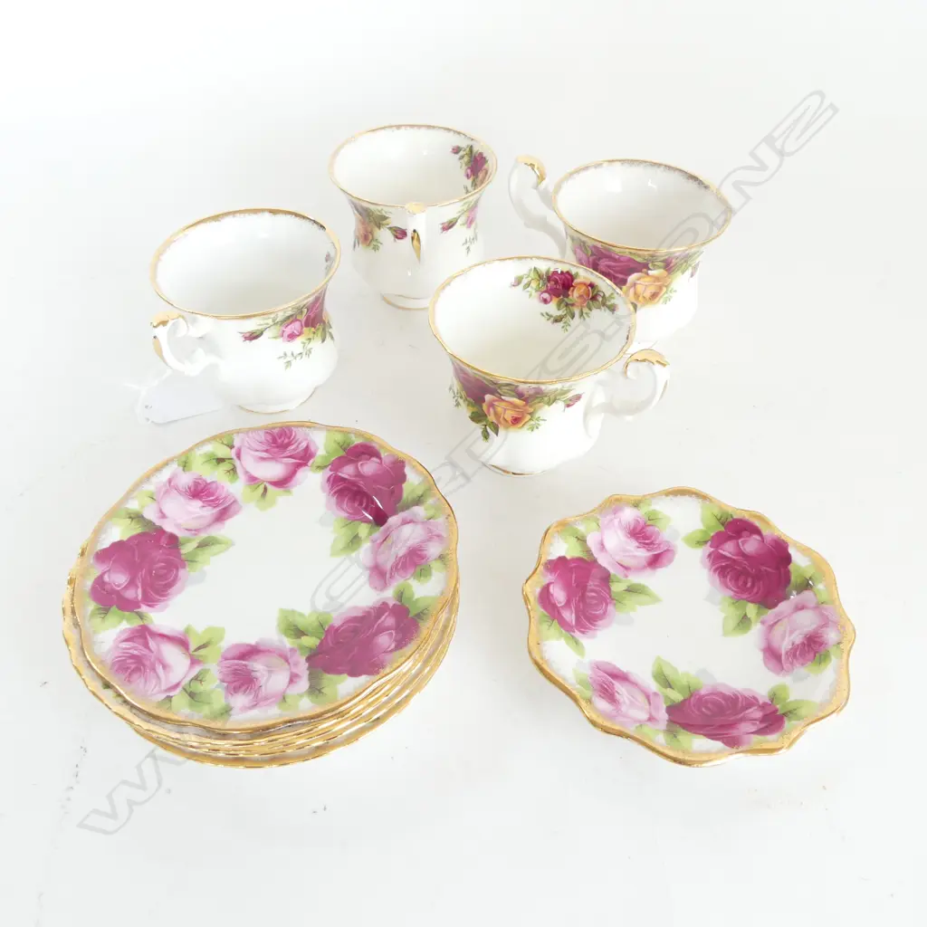 4 SMALL SIZE OLD COUNTRYT ROSE C/S WITH ADDED SAUCER OLD ENGLISH ROSE. Image 1++