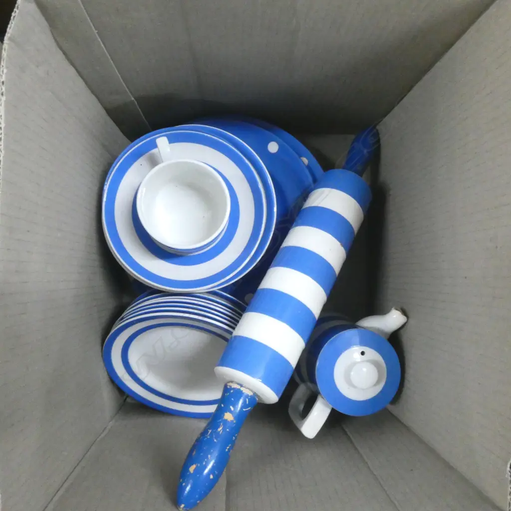 ASST. T. G. GREEN CORNISHWARE / BLUE DOMINO Image 1++