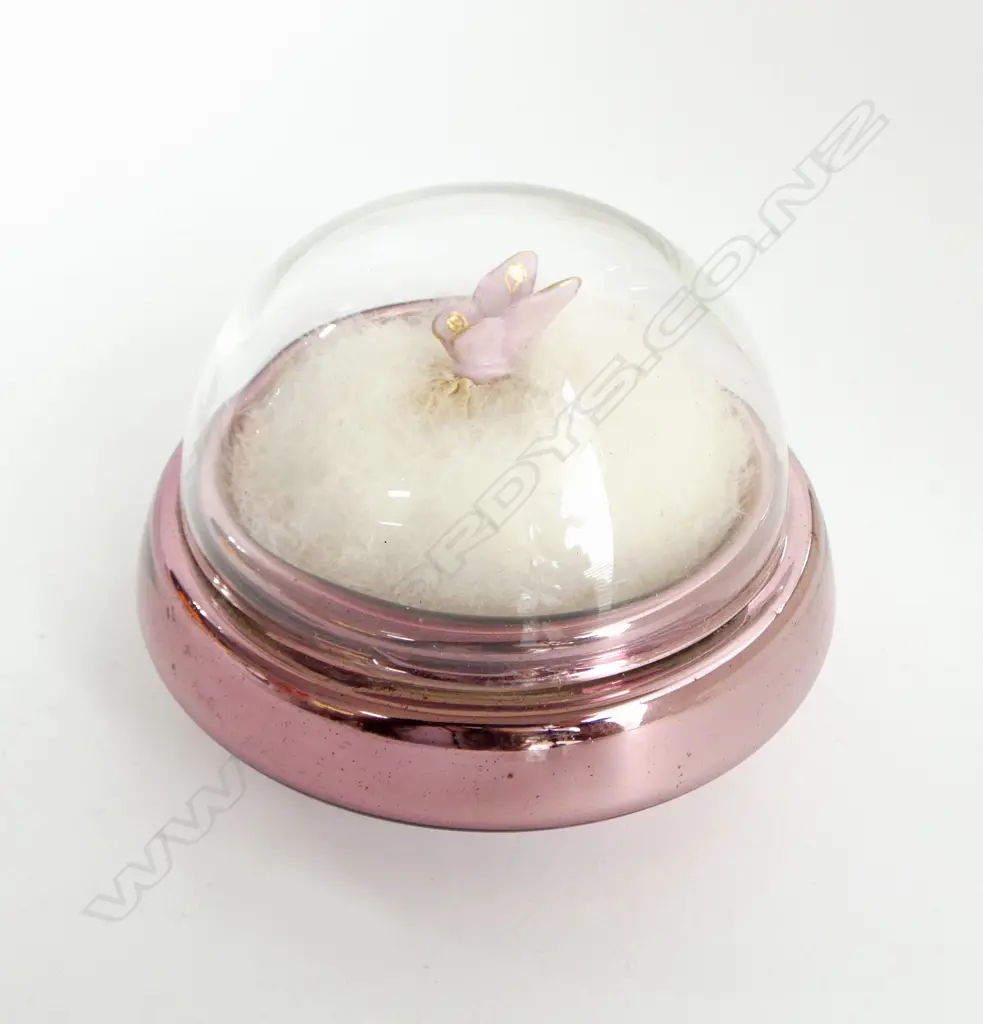 VINTAGE IREDESCENT PURPLE PINK GLASS POWDER COMPACT  w domed cover & puff with butterfly handle Dia.120mm  Image 1++