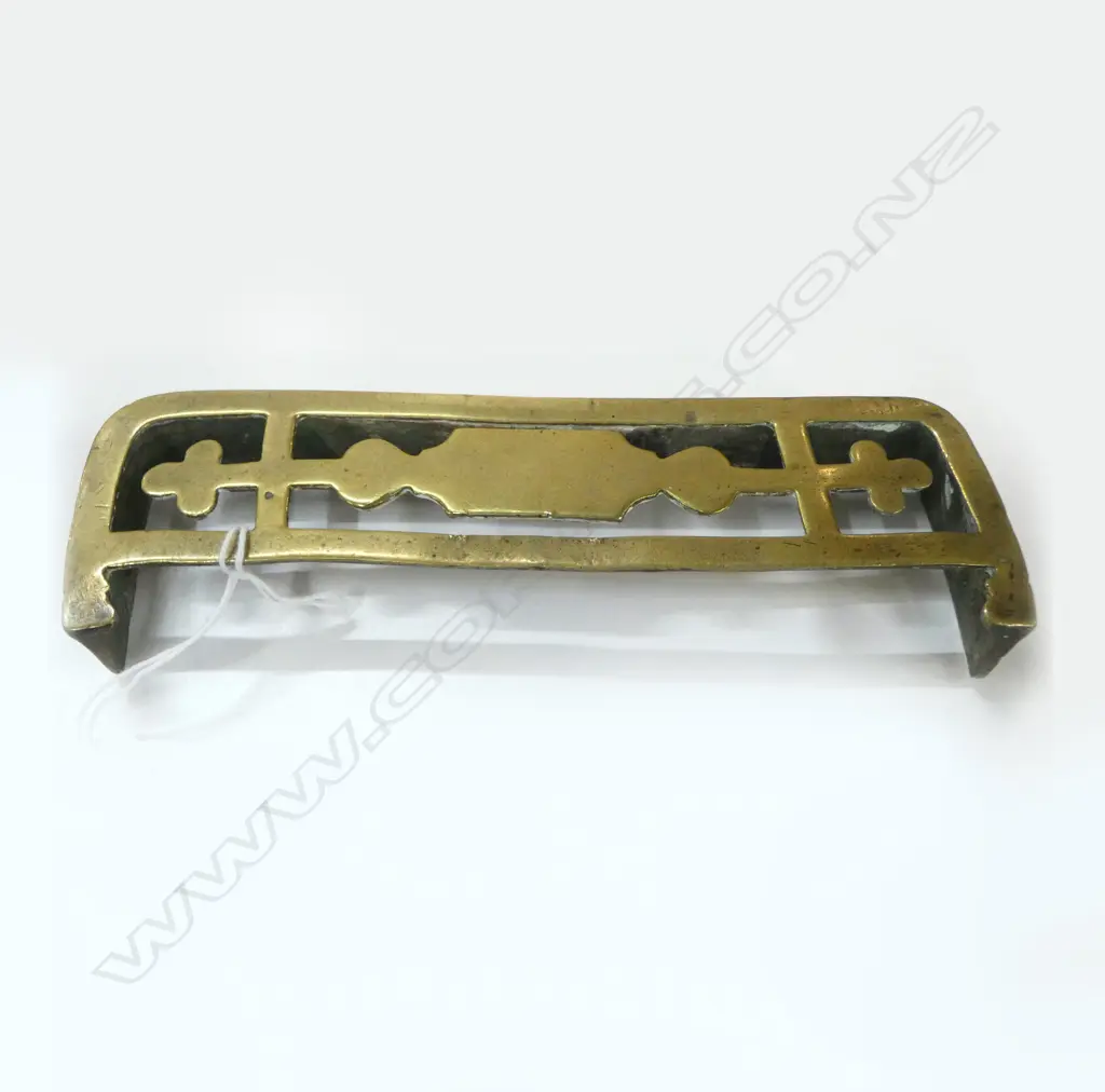 VICTORIAN BRASS TRAVELLING SALESMANS BRASS FIREPLACE FENDER, L.175MM Image 1++