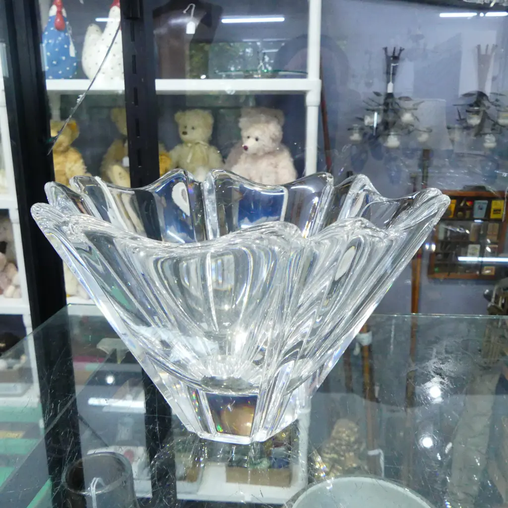 ORREFORS SWEDEN HEAVY CRYSTAL BOWL SIGNED, D.210MM H.150MM  Image 1++