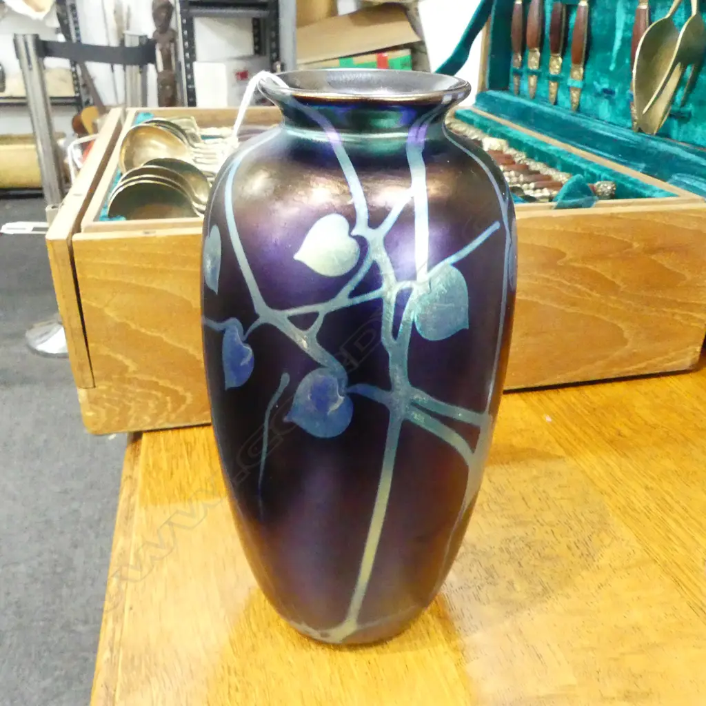 IRRIDESCENT ART GLASS VASE BY RICHARDSON 1987 (USA) H.230mm Image 1++